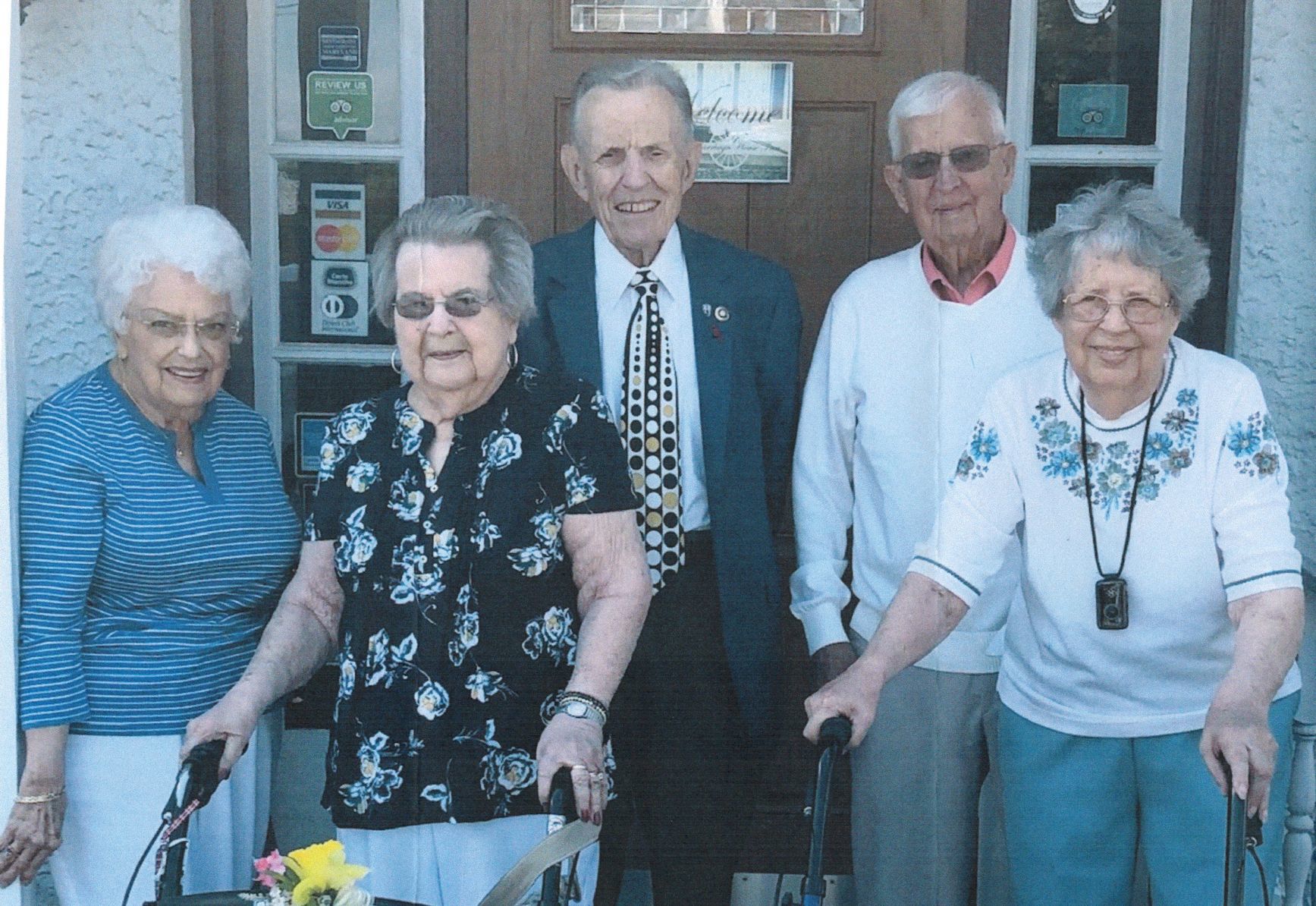 Walkersville High Class of '46 hold reunion